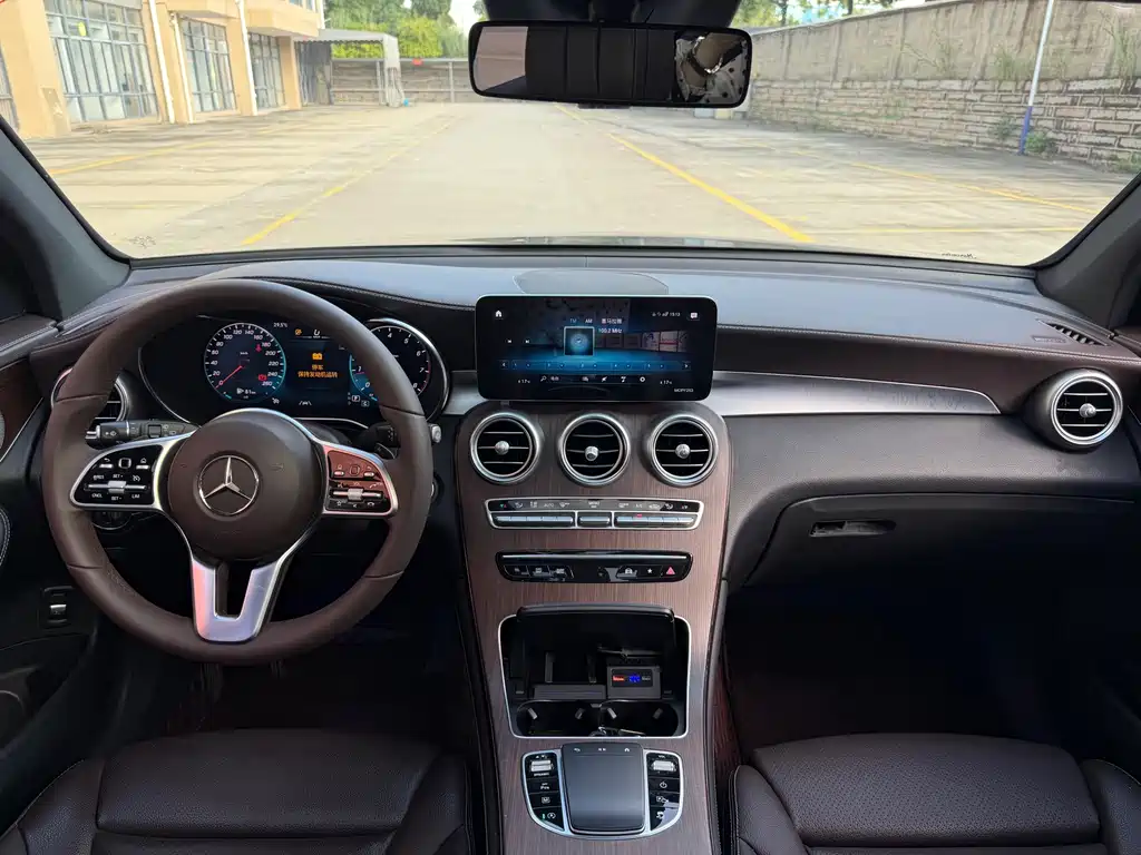 Mercedes-Benz GLC 2021 GLC 300 L 4MATIC — Фотографии автомобиля 5