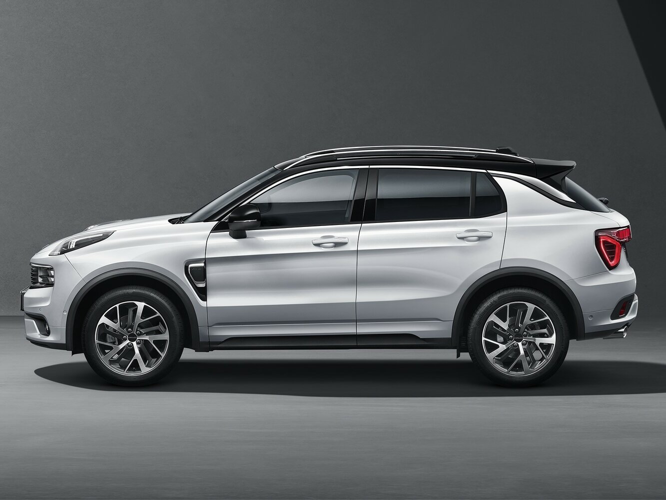 Lynk & Co 01 2017 2.0T Pro — Фотографии комплектации 3