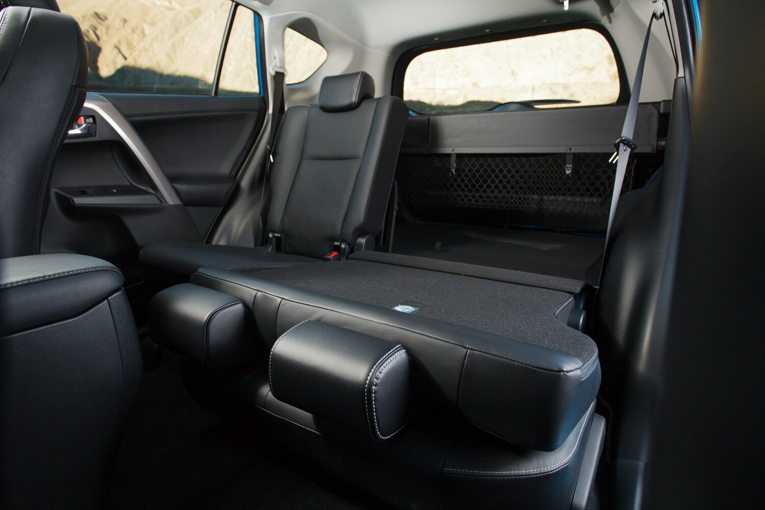 Toyota RAV4 2016 2.0L CVT V — Фотографии комплектации 21