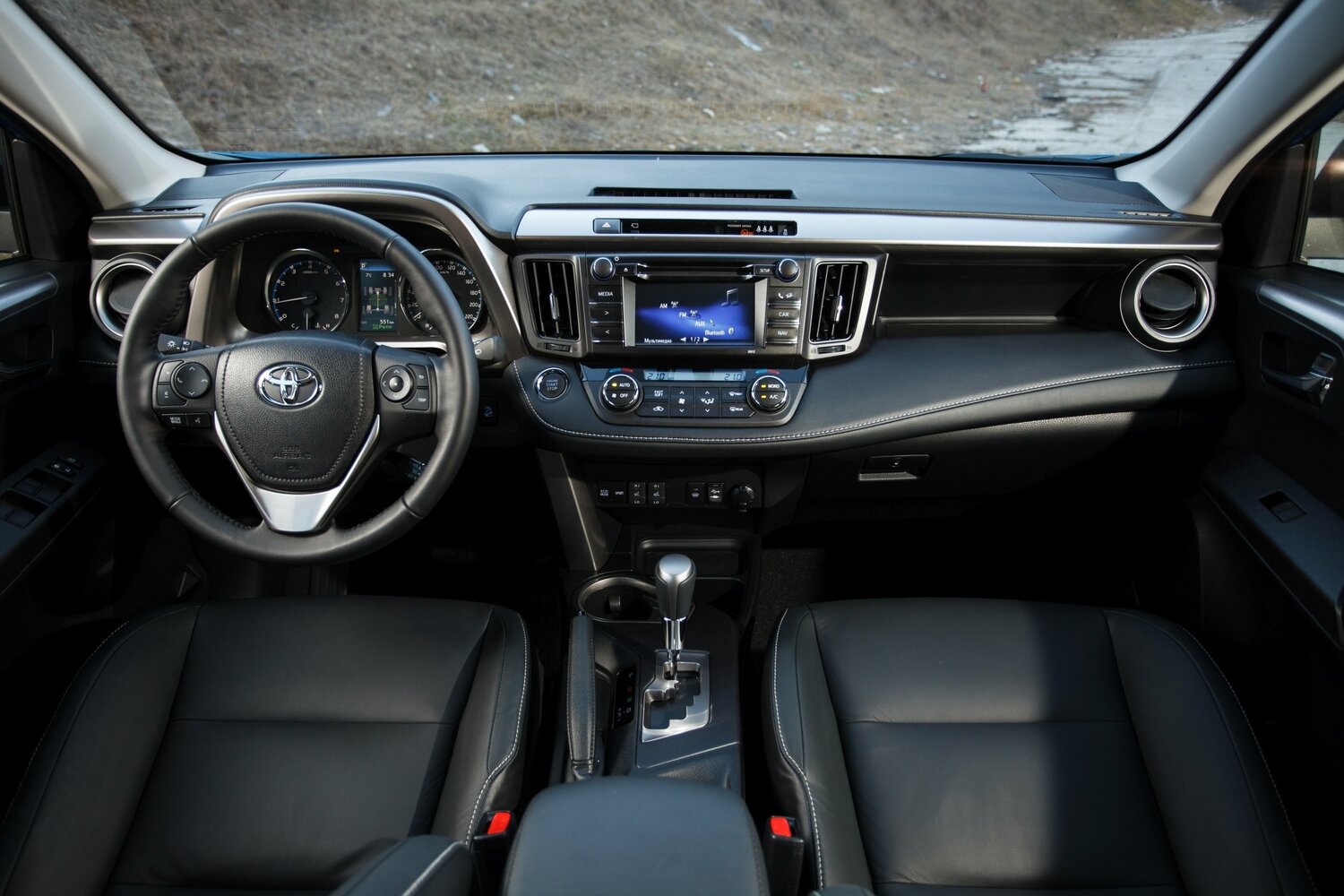 Toyota RAV4 2016 2.0L CVT V — Фотографии комплектации 10