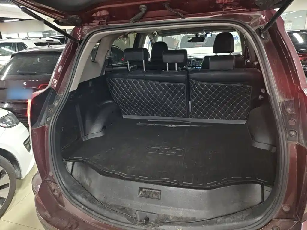 Toyota RAV4 2016 2.0L CVT V — Фотографии автомобиля 19