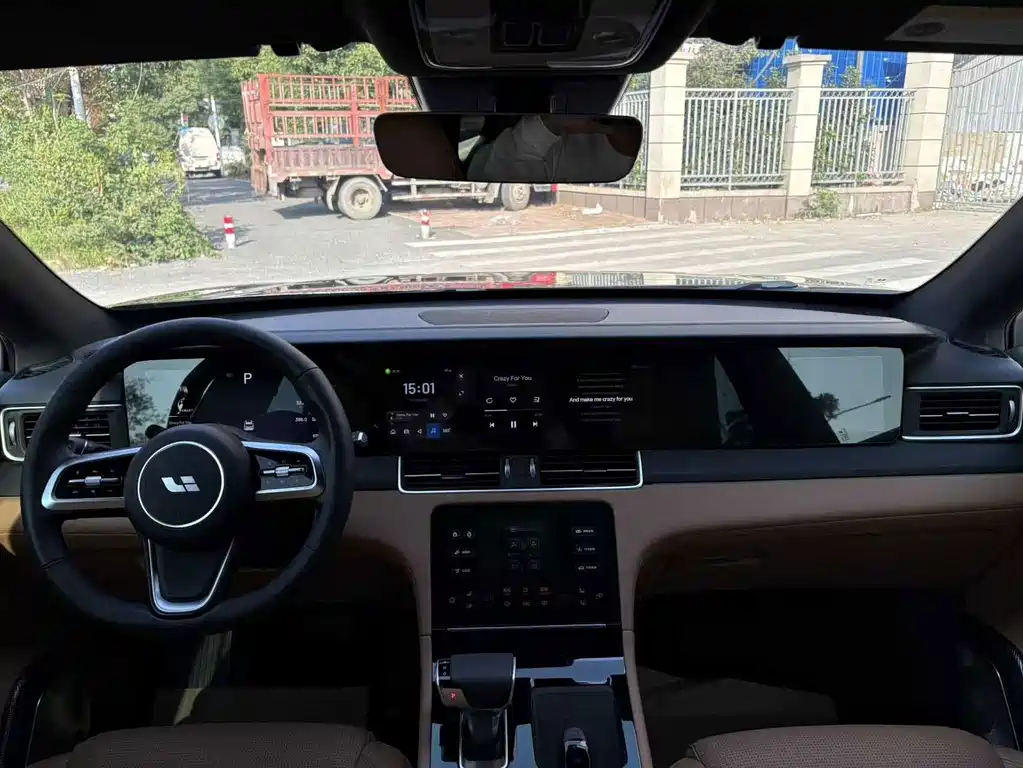 Li Auto ONE 2021 6 мест — Фотографии автомобиля 8