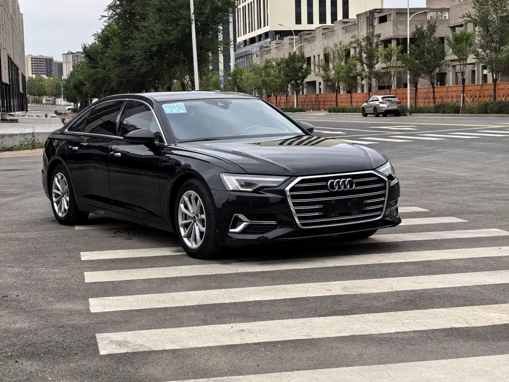 Audi A6L 2023 40 TFSI Luxury
