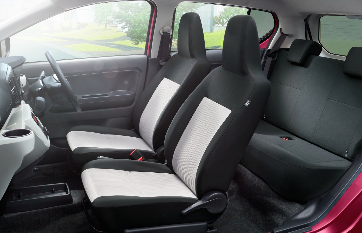 Toyota Pixis Epoch X SAIII — Фотографии комплектации 3