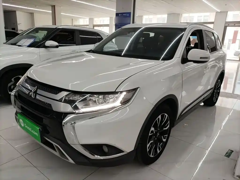 Mitsubishi Outlander 2020 2.0L 2WD Enjoy 5 мест