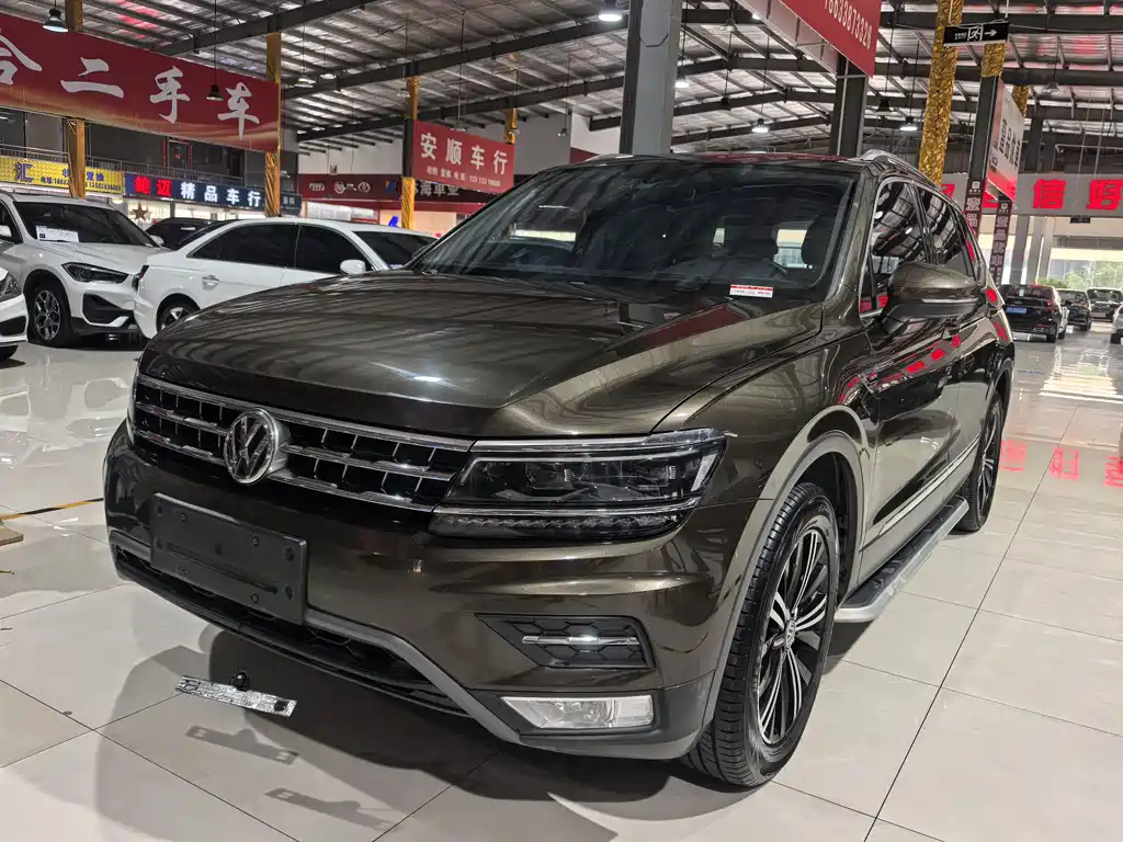 Volkswagen Tiguan L L 2017 380TSI AT 4WD Luxury