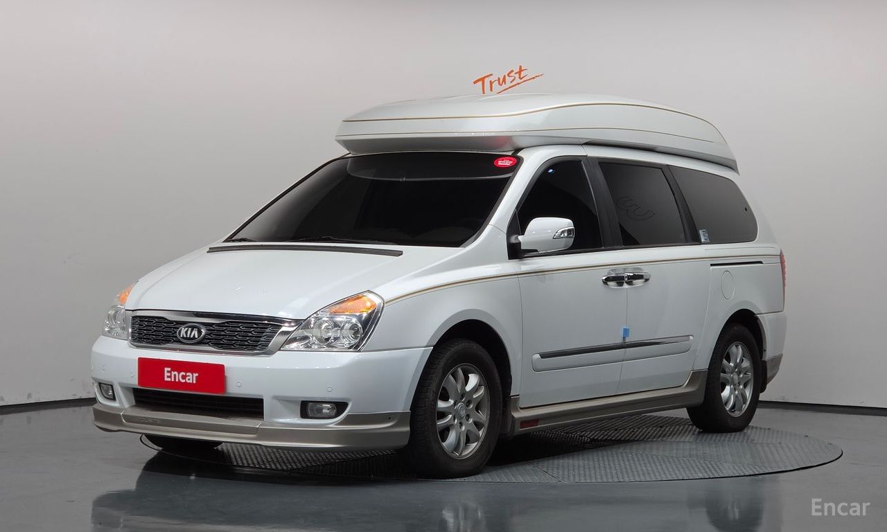 Kia Carnival R Premium