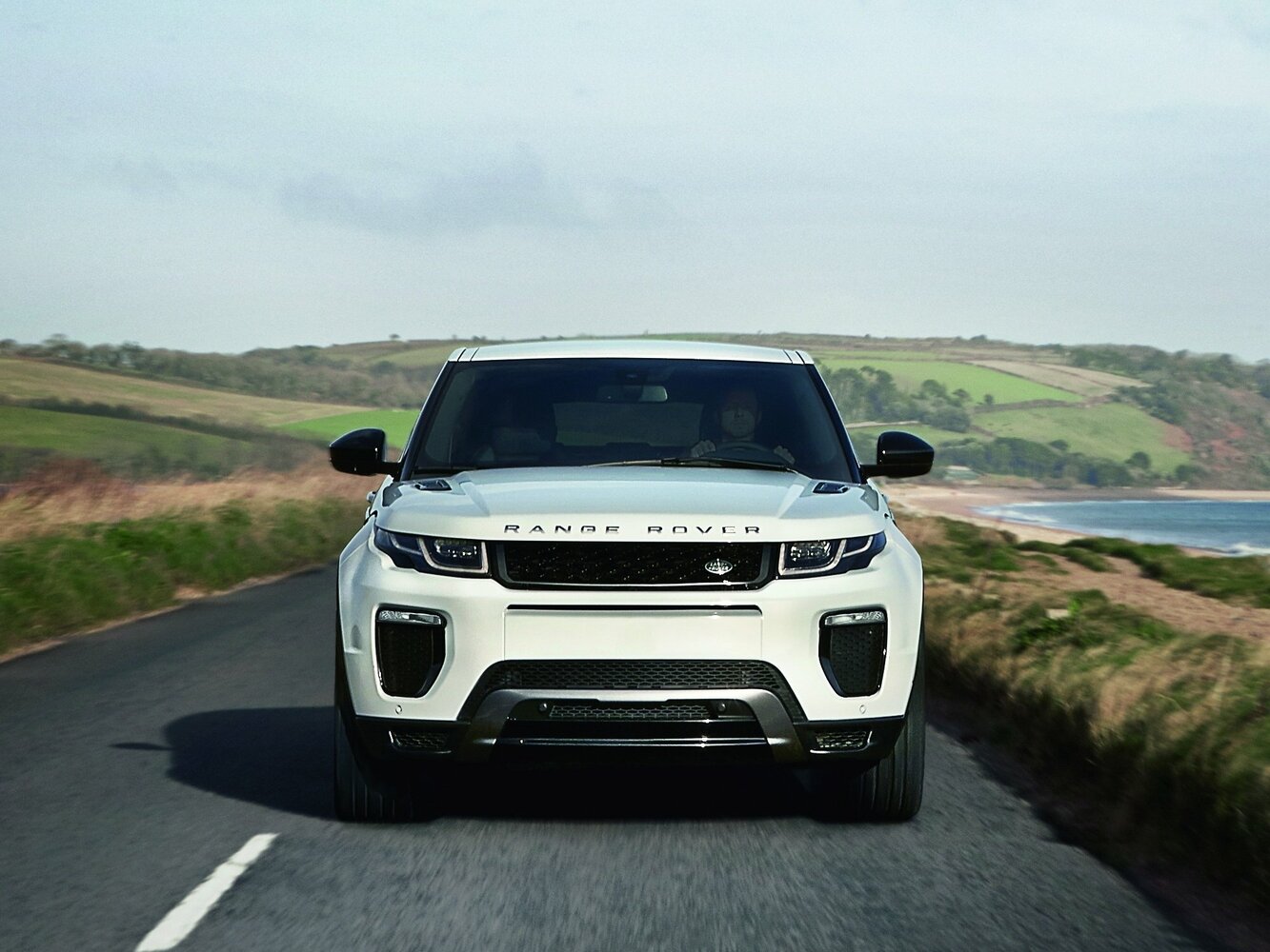 Land Rover Range Rover Evoque 2.2 SD4 — Фотографии комплектации 2