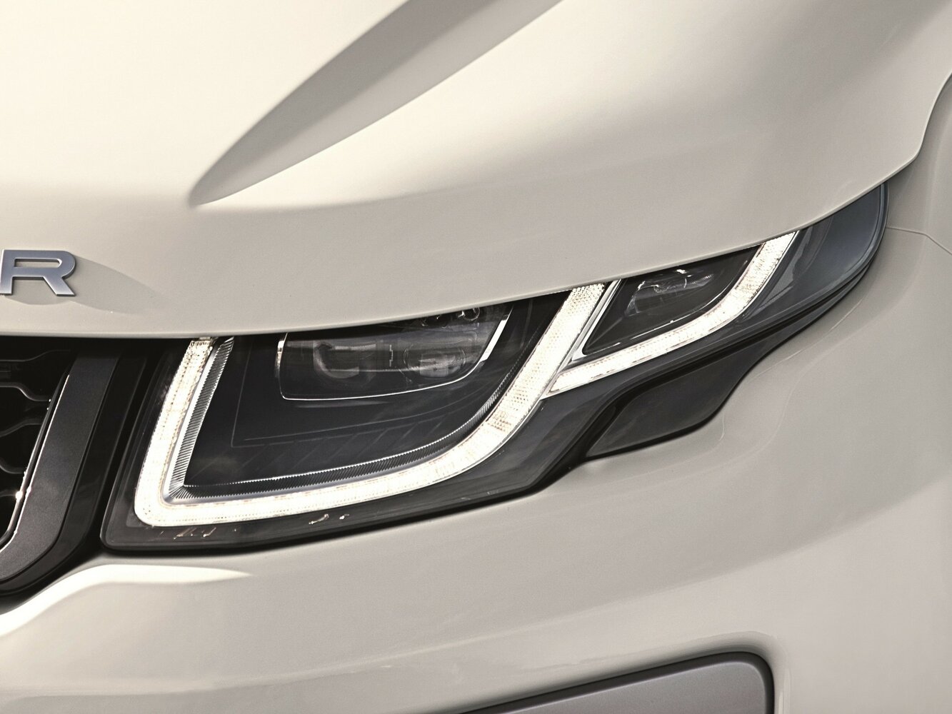 Land Rover Range Rover Evoque 2.2 SD4 — Фотографии комплектации 12