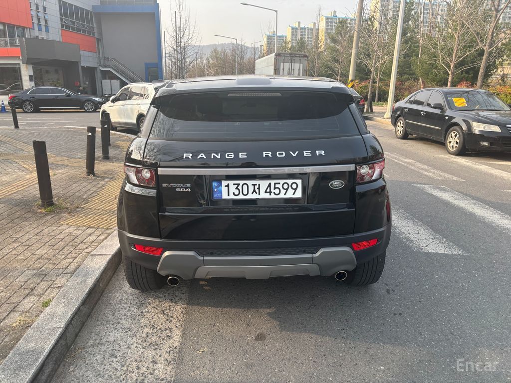 Land Rover Range Rover Evoque 2.2 SD4 — Фотографии автомобиля 3
