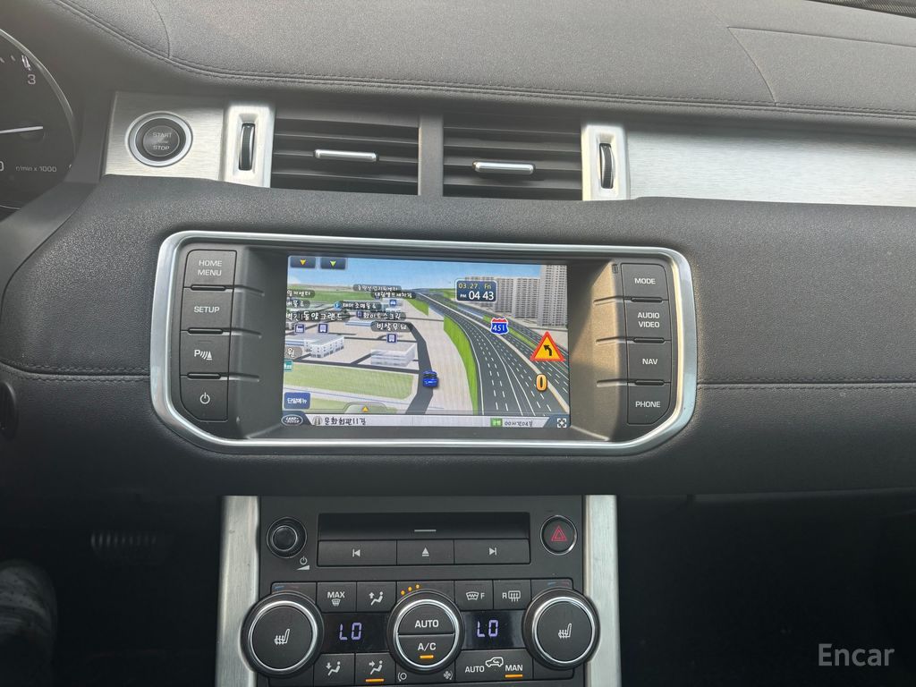 Land Rover Range Rover Evoque 2.2 SD4 — Фотографии автомобиля 10