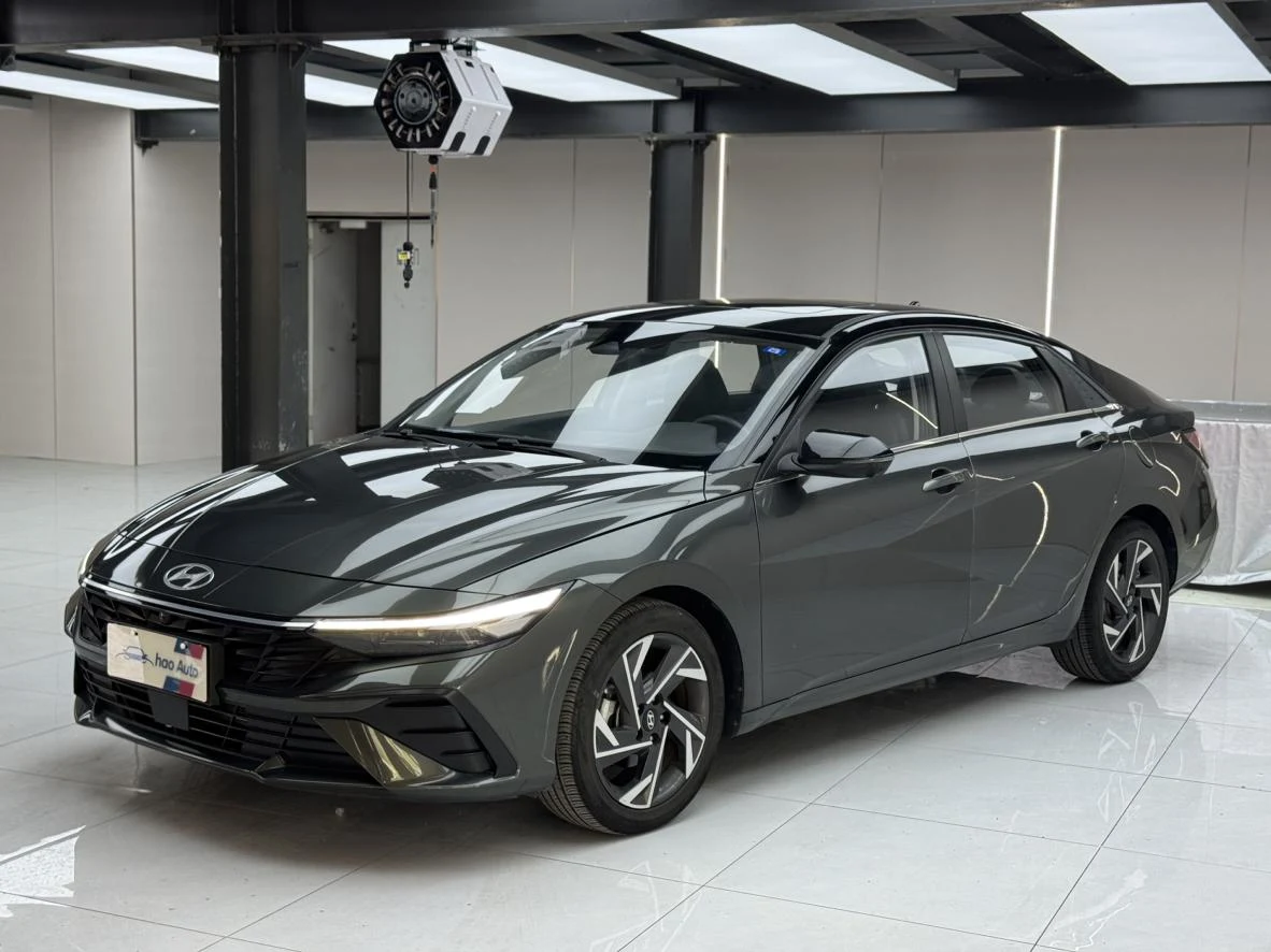 Hyundai Elantra 2023 1.5L CVT TOP Flagship