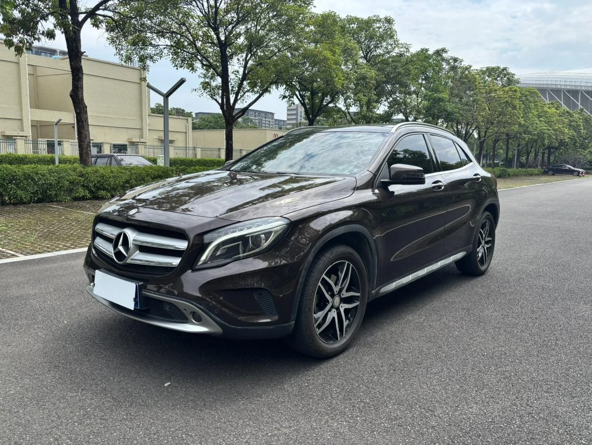 Mercedes-Benz GLA 2016 GLA 220 4MATIC Fashion
