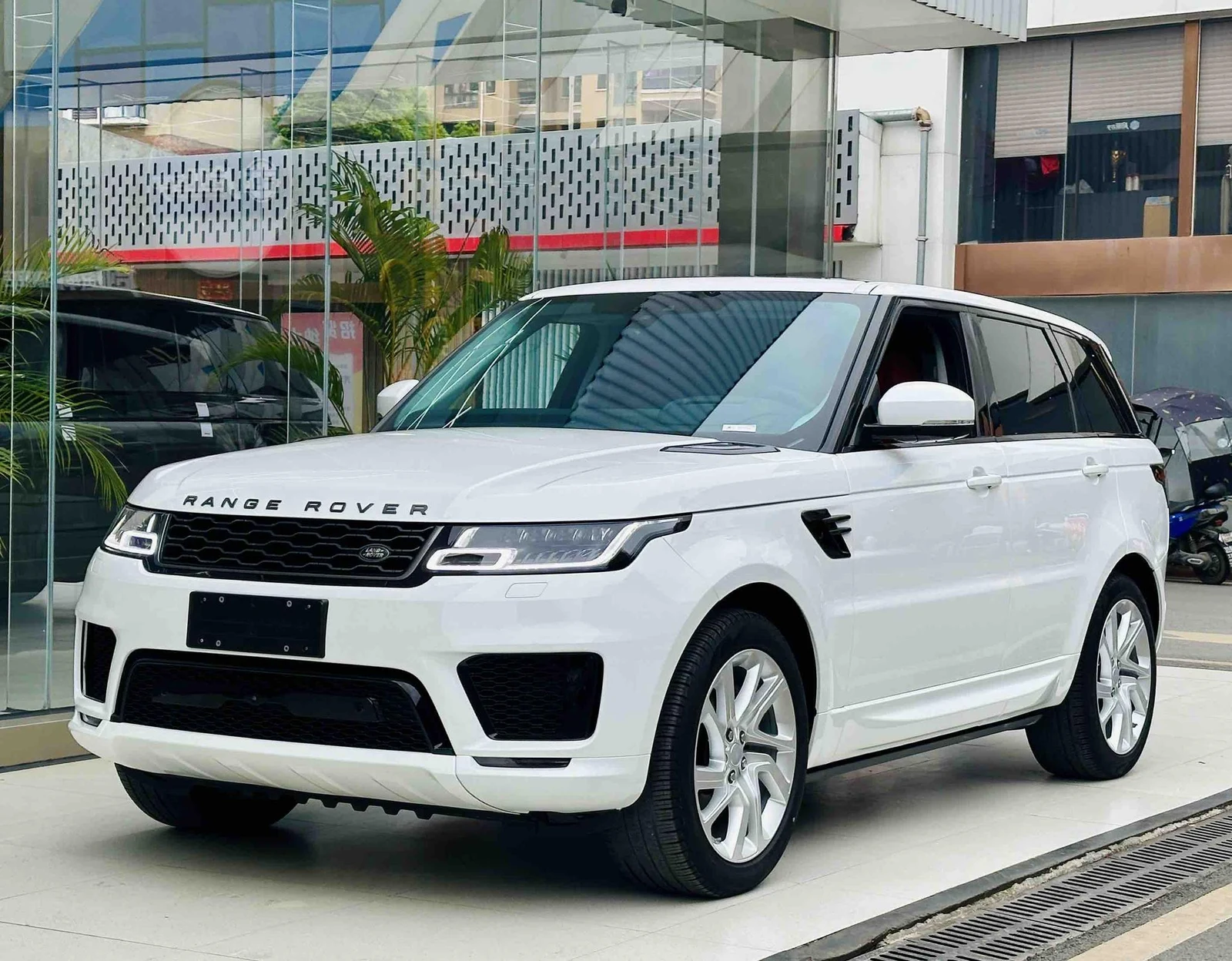 Land Rover Range Rover Sport 2020 3.0 L6 SE