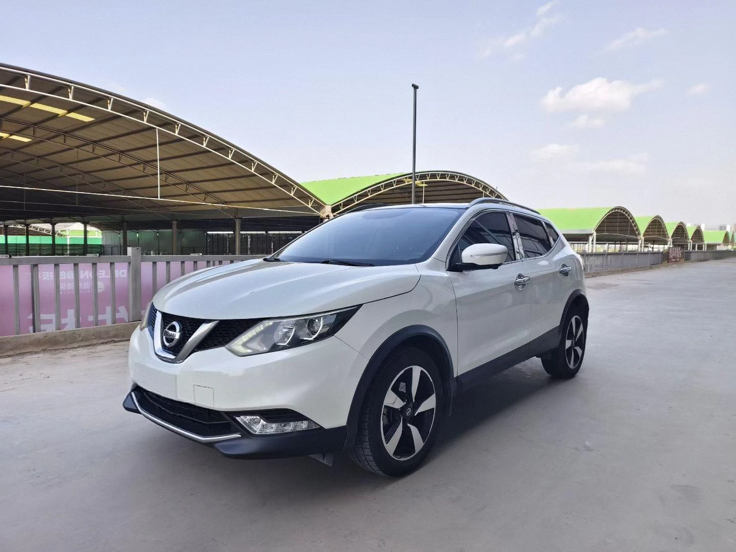 Nissan Qashqai 2017 2.0L CVT Luxury V