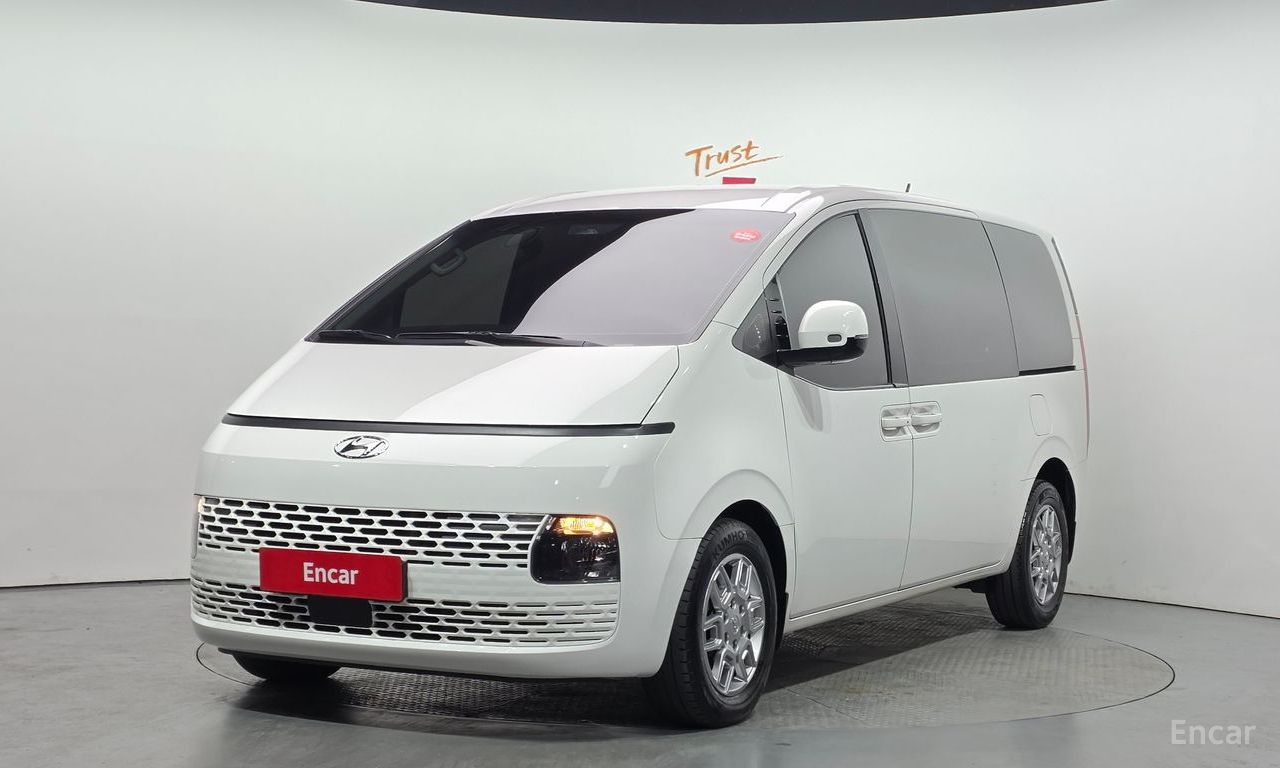 Hyundai Staria Modern