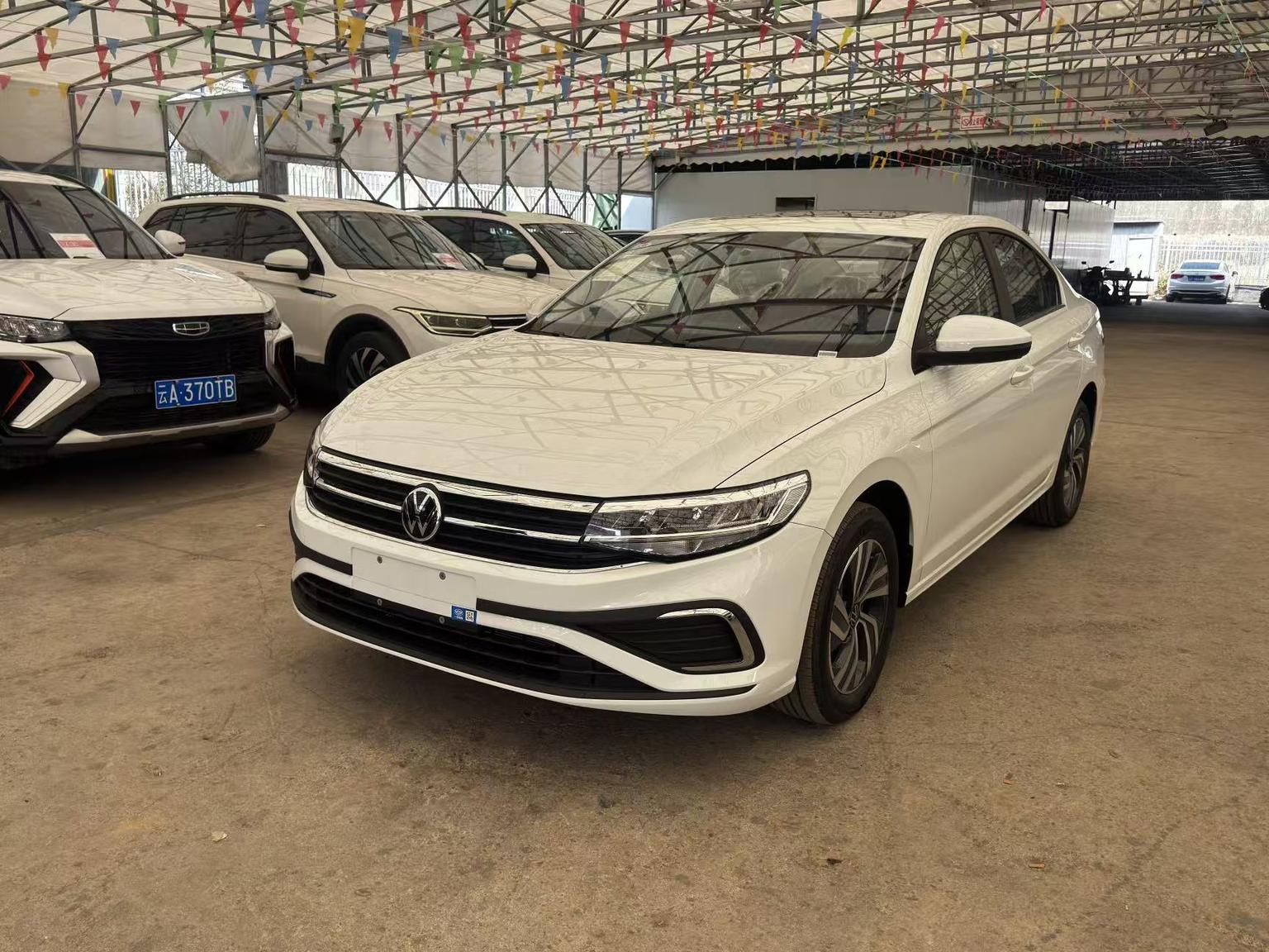 Volkswagen Bora 2026 200TSI DSG