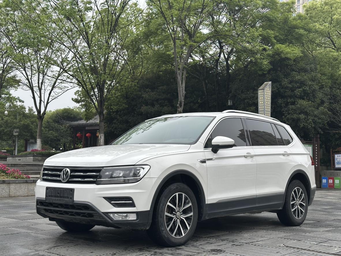 Volkswagen Tiguan L L 2017 330TSI AT Comfort