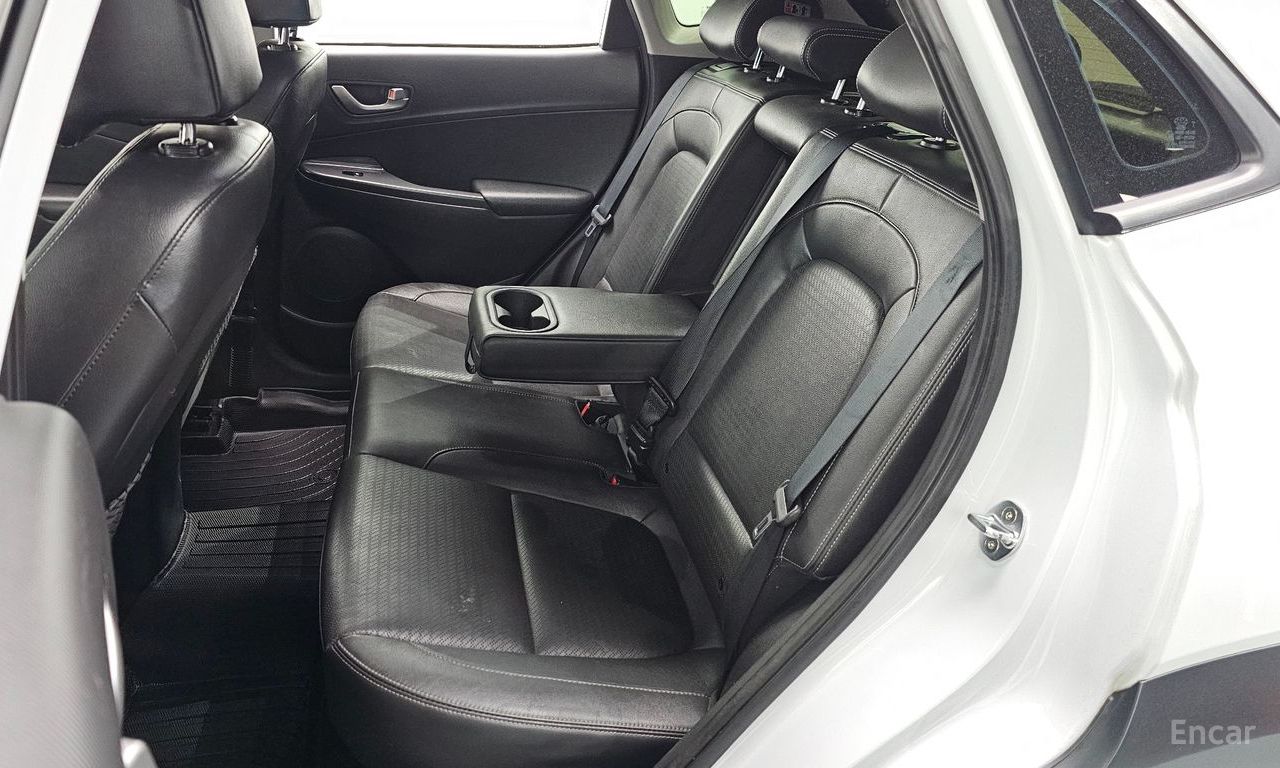 Hyundai Kona Premium — Фотографии автомобиля 12