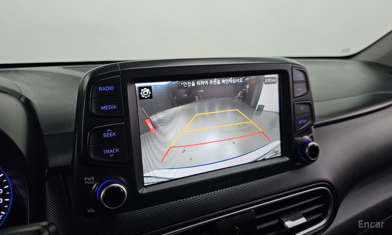 Hyundai Kona Premium — Фотографии автомобиля 15