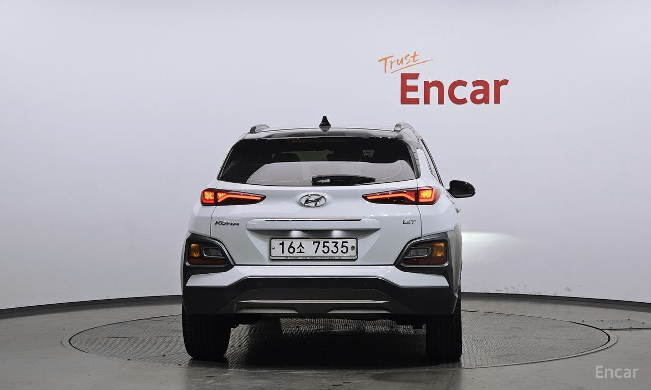 Hyundai Kona Premium — Фотографии автомобиля 4