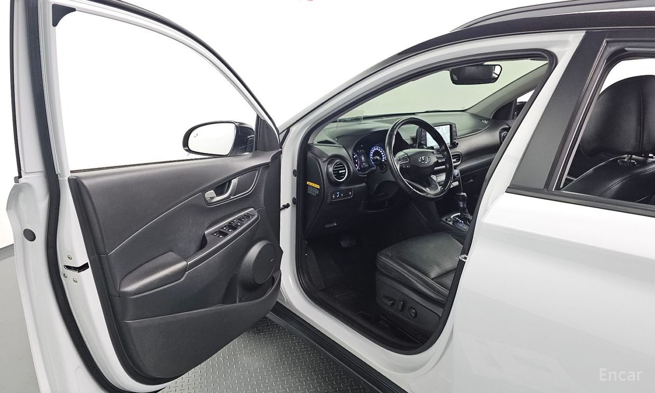Hyundai Kona Premium — Фотографии автомобиля 10