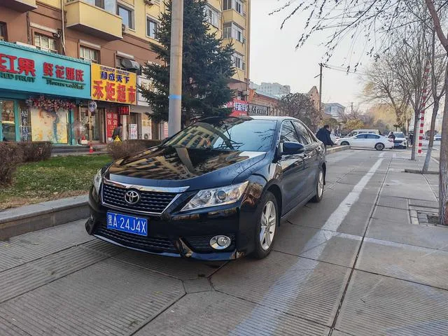 Toyota Camry 2012 2.0S
