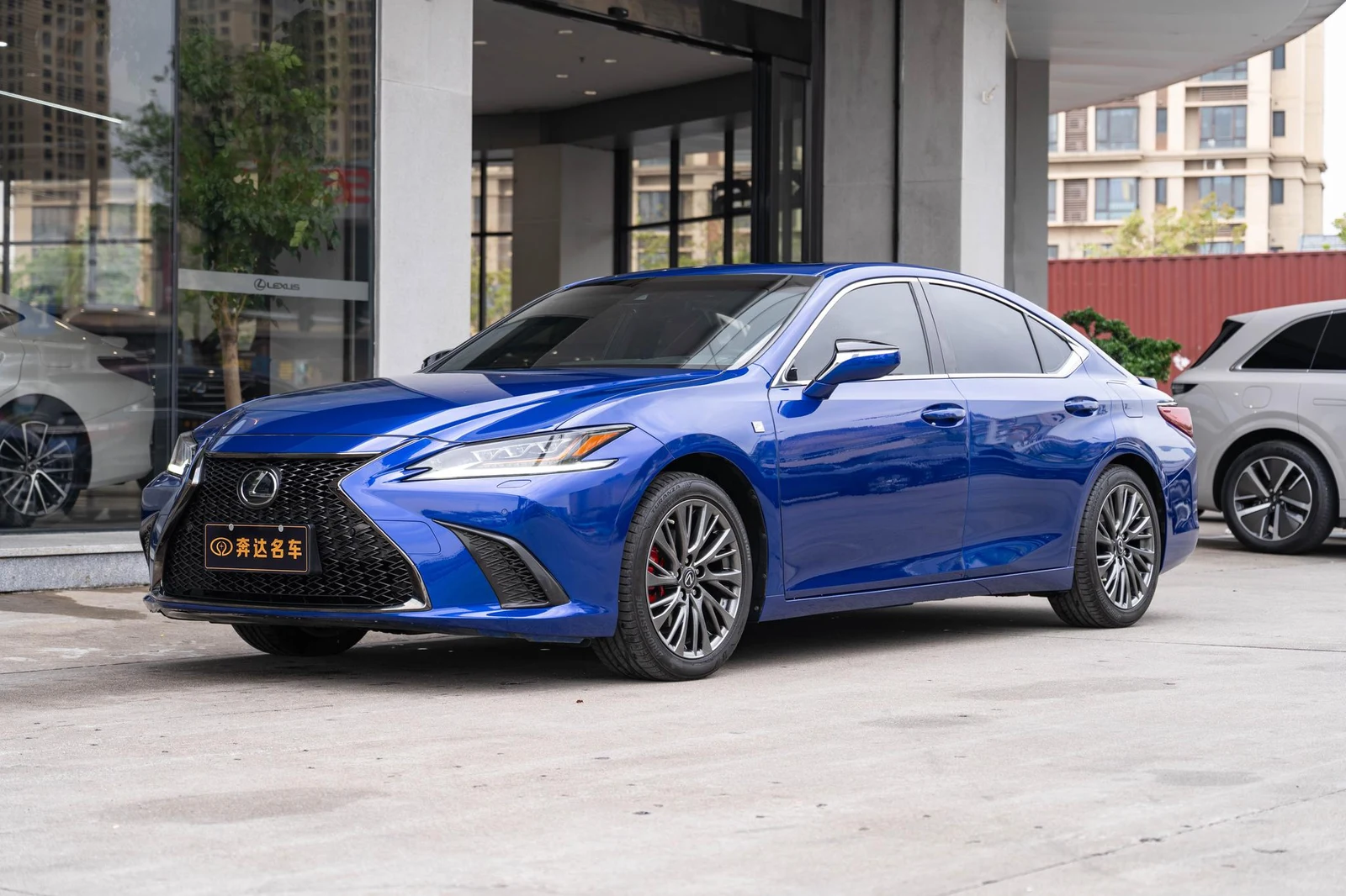 Lexus ES 2020 260 F SPORT VI