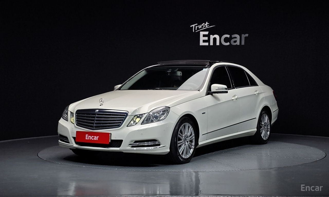 Mercedes-Benz E-Class E300