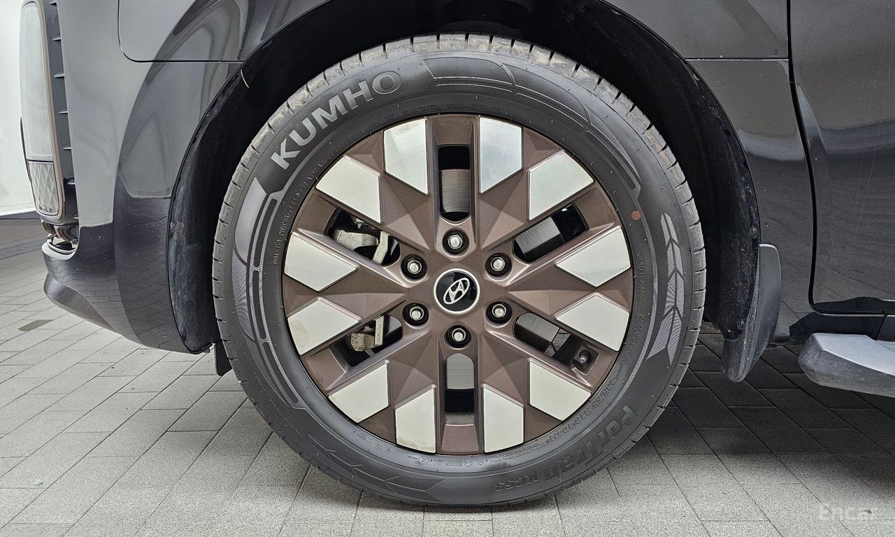 Hyundai Staria Inspiration — Фотографии автомобиля 5