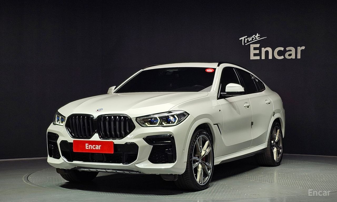 BMW X6 M50i