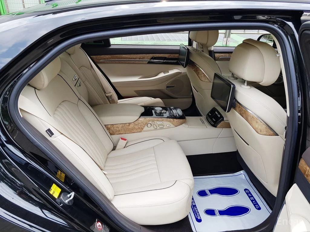 Genesis EQ900 Prestige