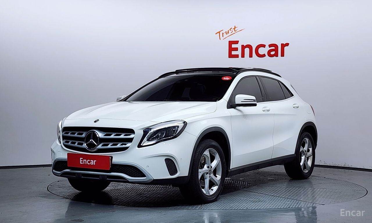 Mercedes-Benz GLA-Class X156 GLA220