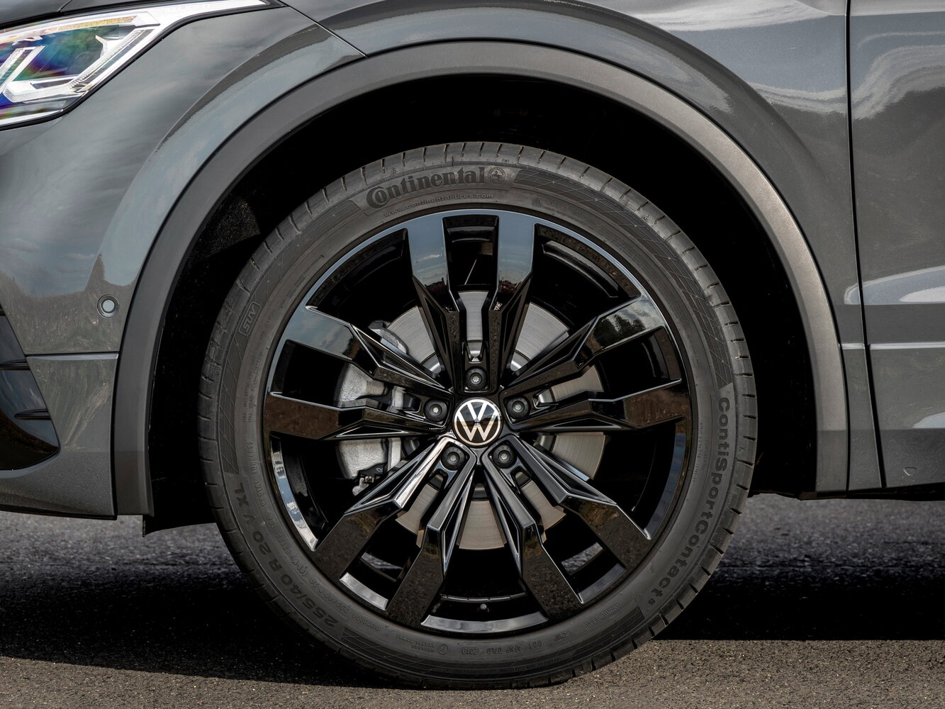 Volkswagen Tiguan 2.0 TDI Prestige — Фотографии комплектации 16