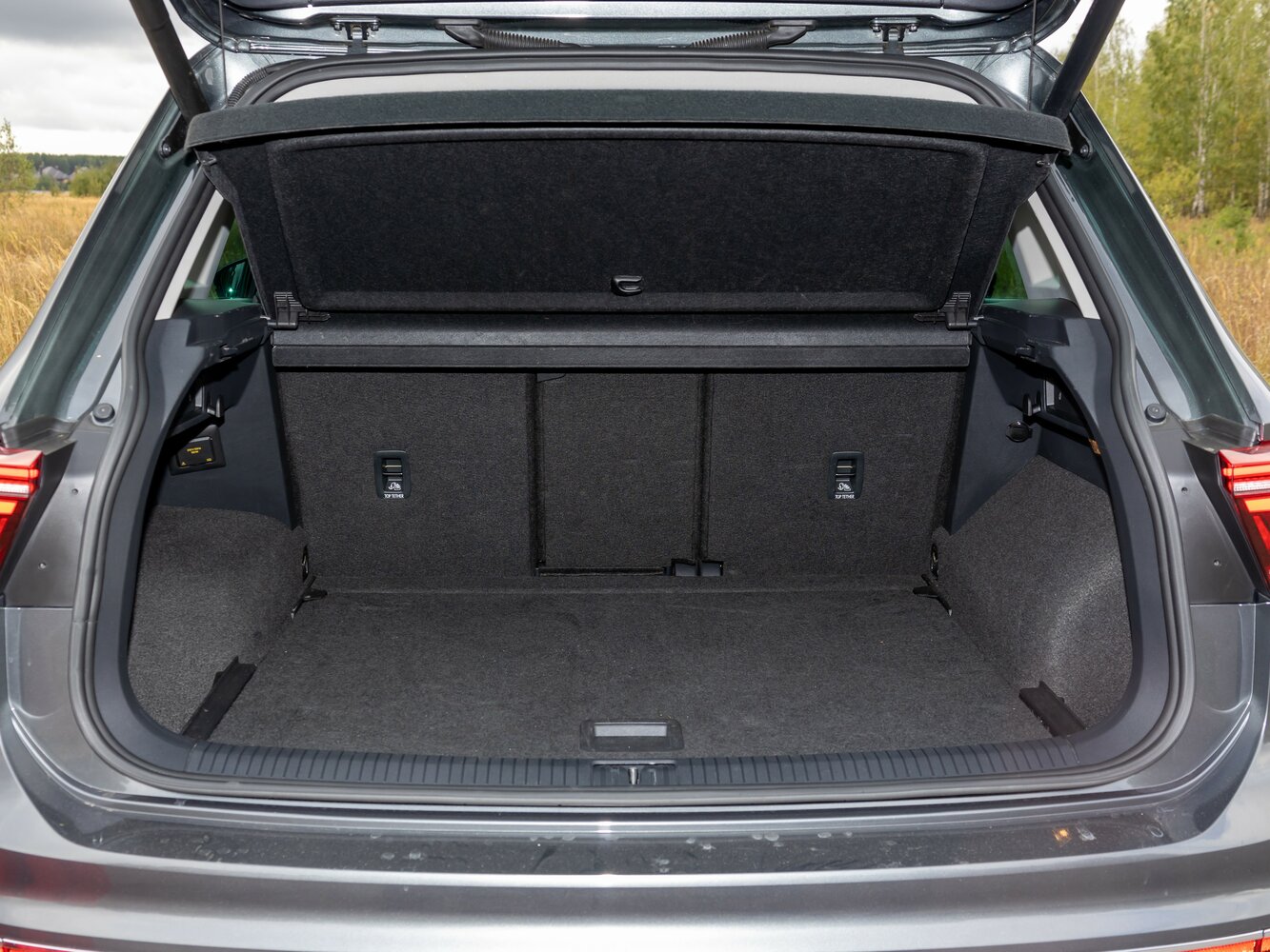 Volkswagen Tiguan 2.0 TDI Prestige — Фотографии комплектации 23