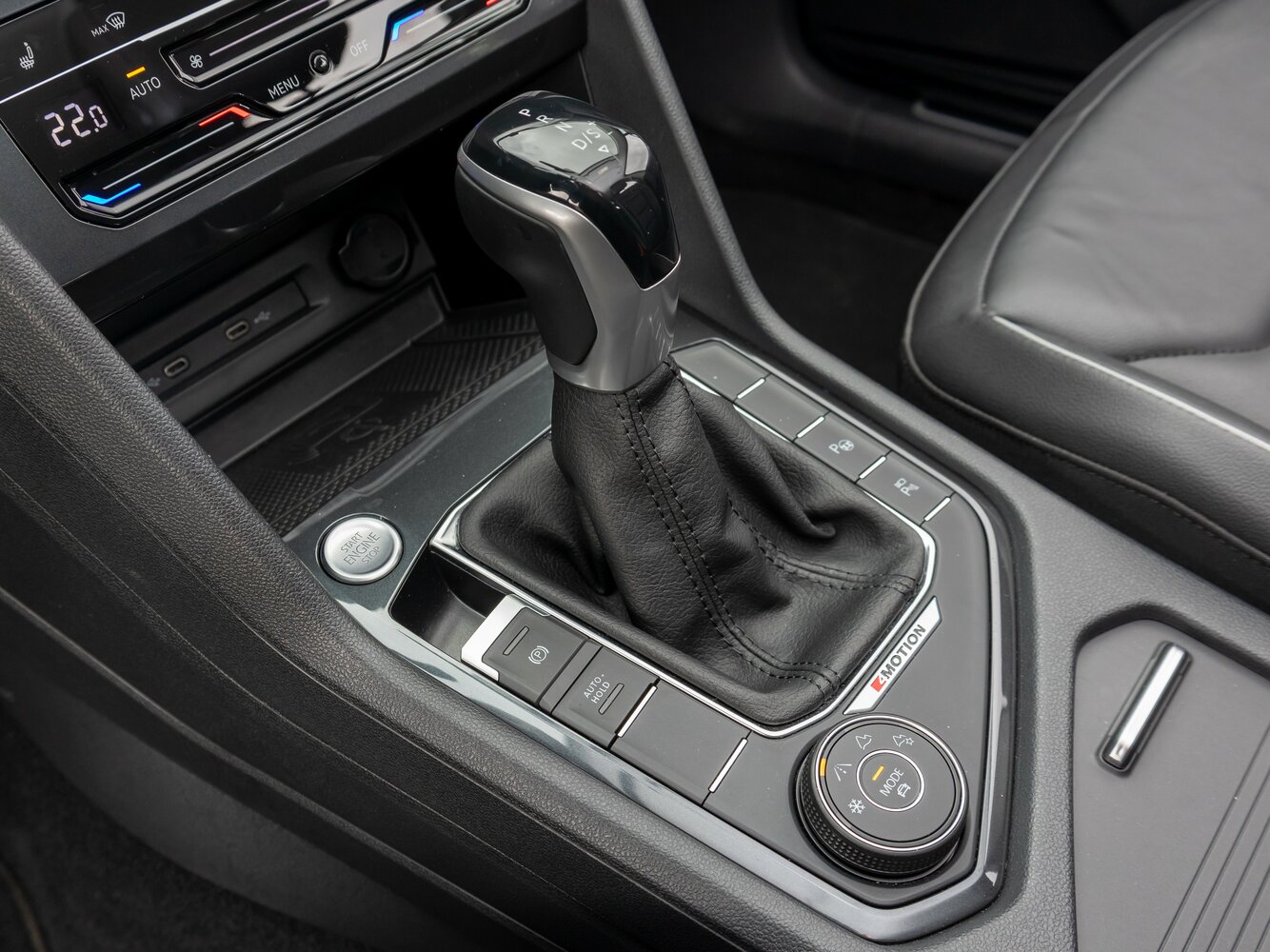 Volkswagen Tiguan 2.0 TDI Prestige — Фотографии комплектации 26