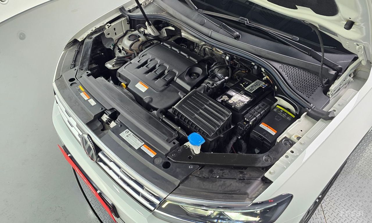 Volkswagen Tiguan 2.0 TDI Prestige — Фотографии автомобиля 6