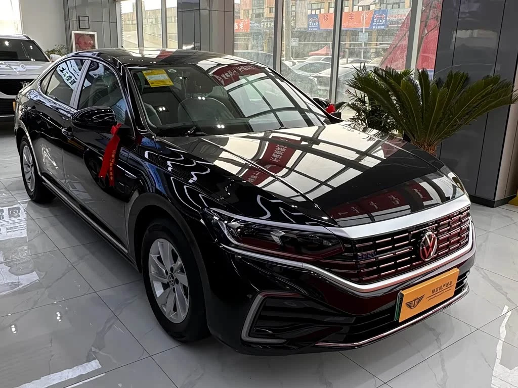 Volkswagen Passat 2025 430PHEV