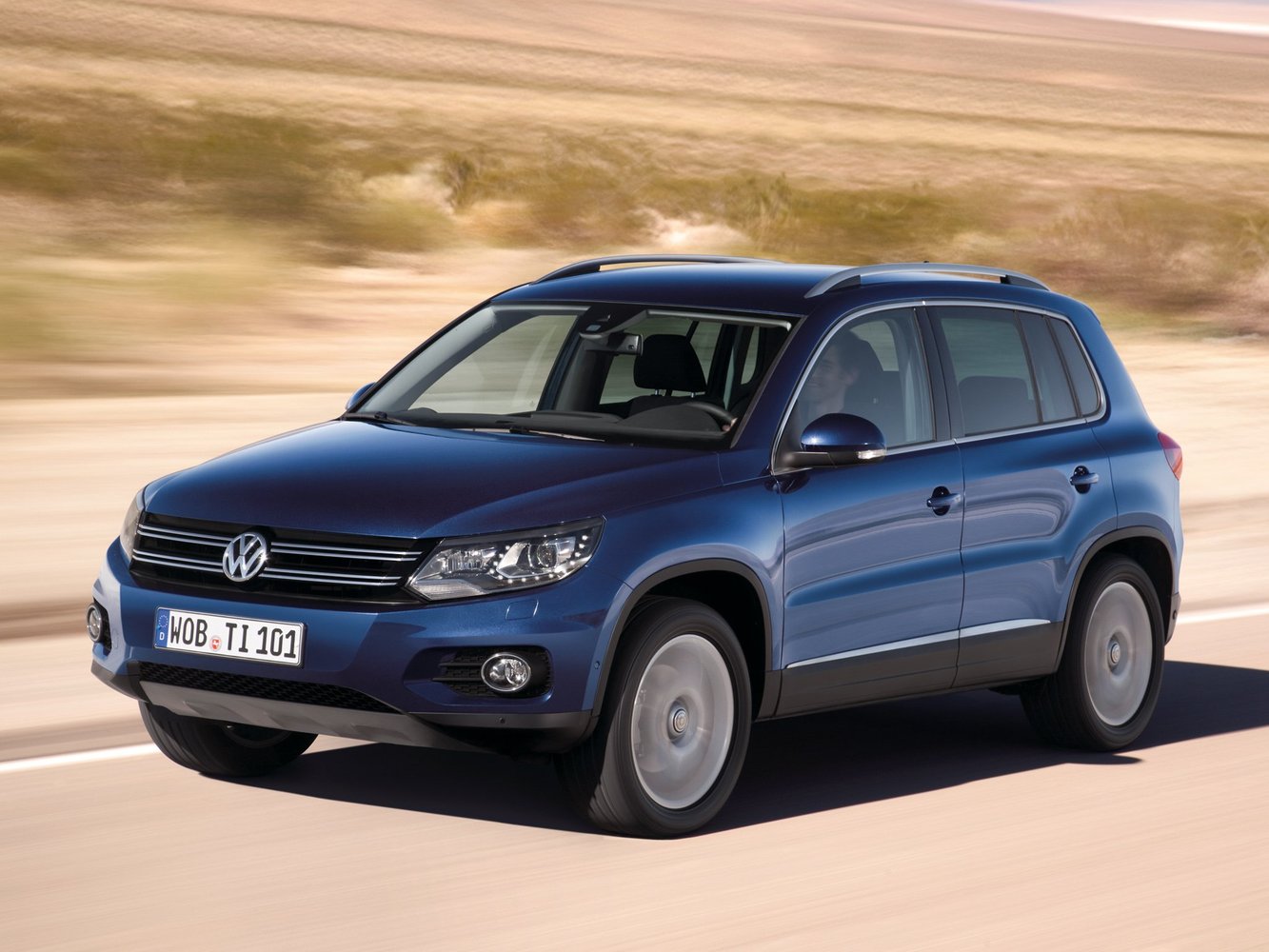 Volkswagen Tiguan 2015 1.8TSI AT Luxury — Фотографии комплектации 1