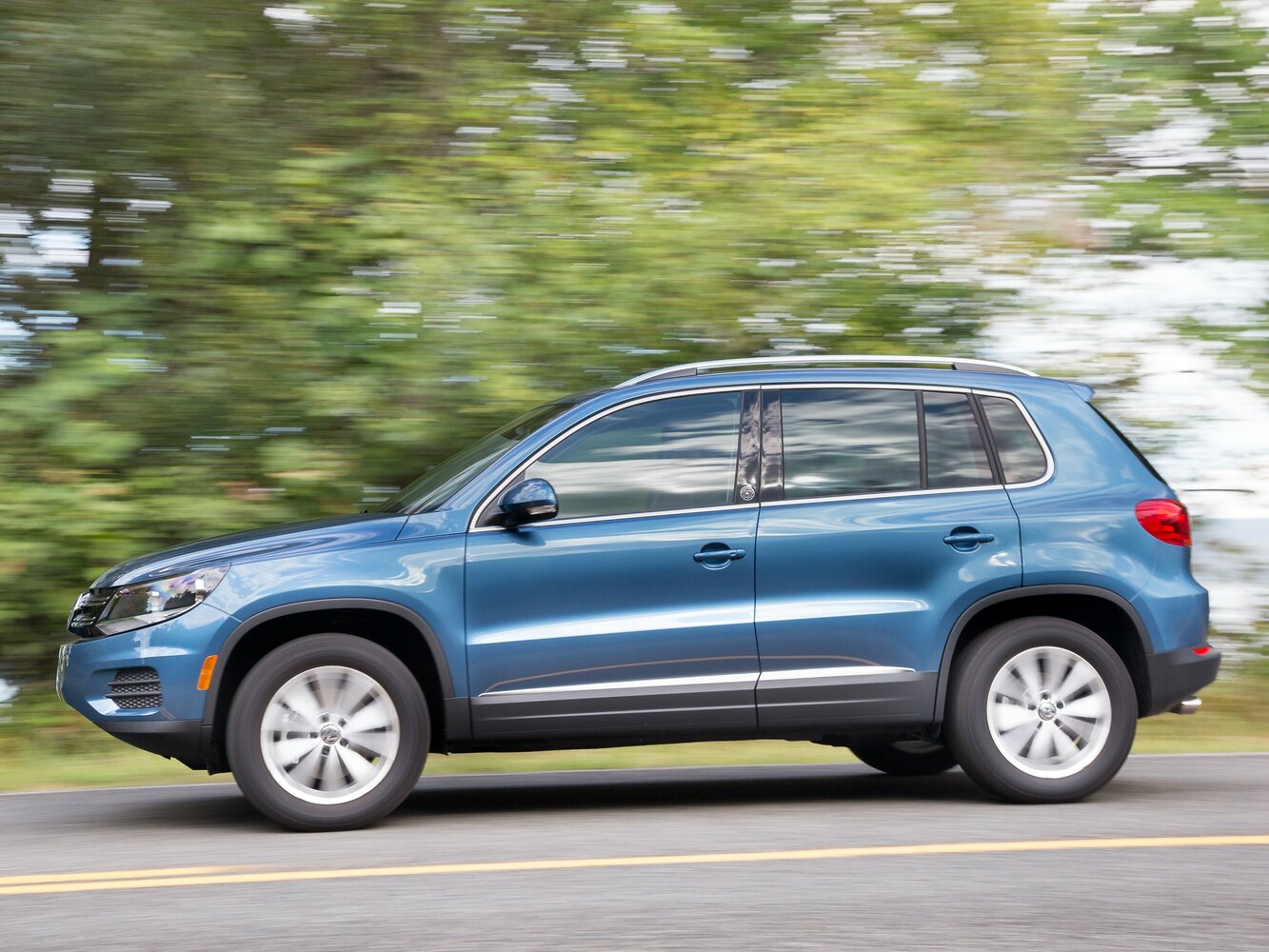Volkswagen Tiguan 2015 1.8TSI AT Luxury — Фотографии комплектации 3