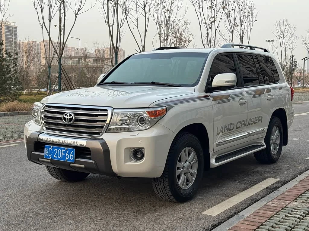 Toyota Land Cruiser 2016 4.0L AT VX
