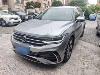 Volkswagen Tiguan L L 2022 330TSI AT R-Line