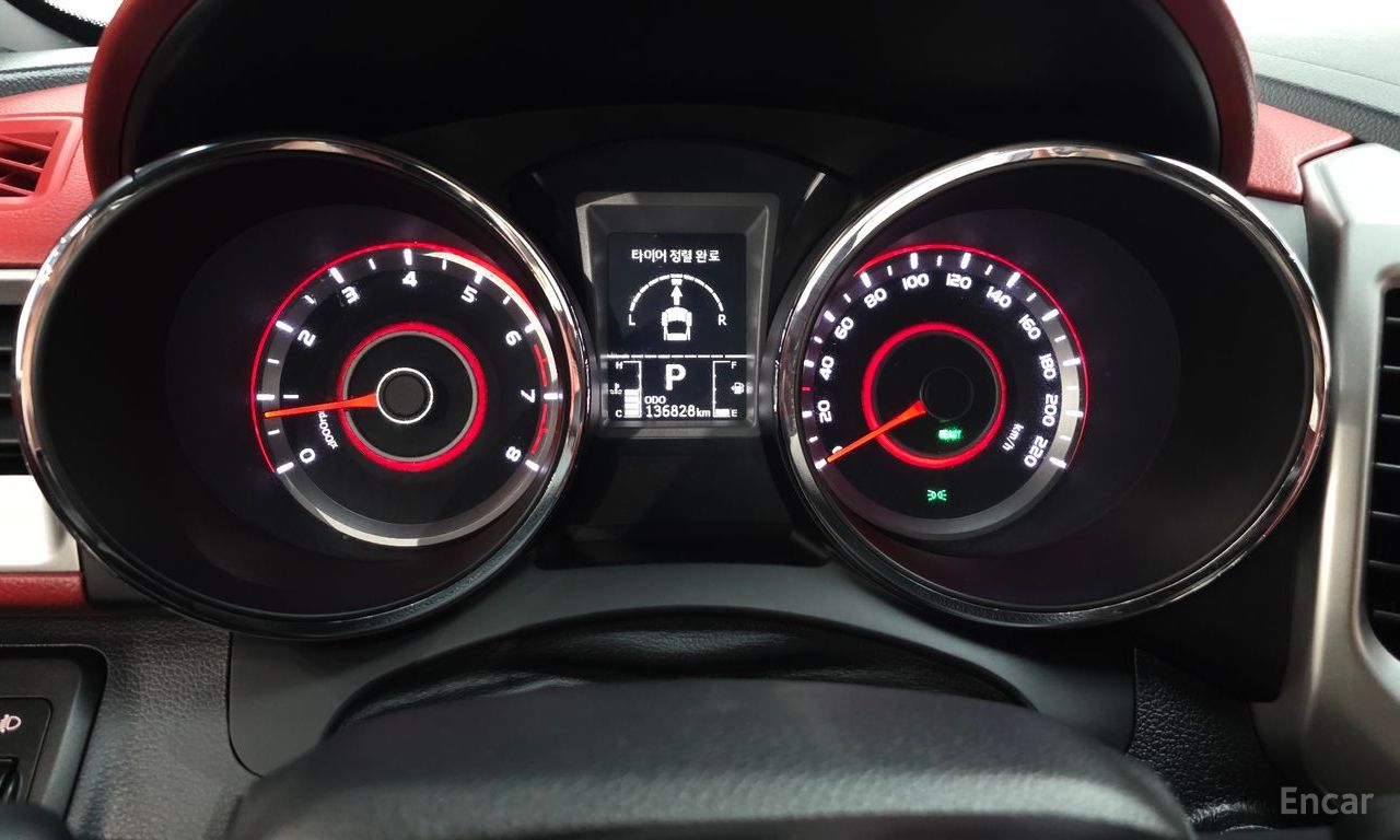 KG Mobility Tivoli High — Фотографии автомобиля 8