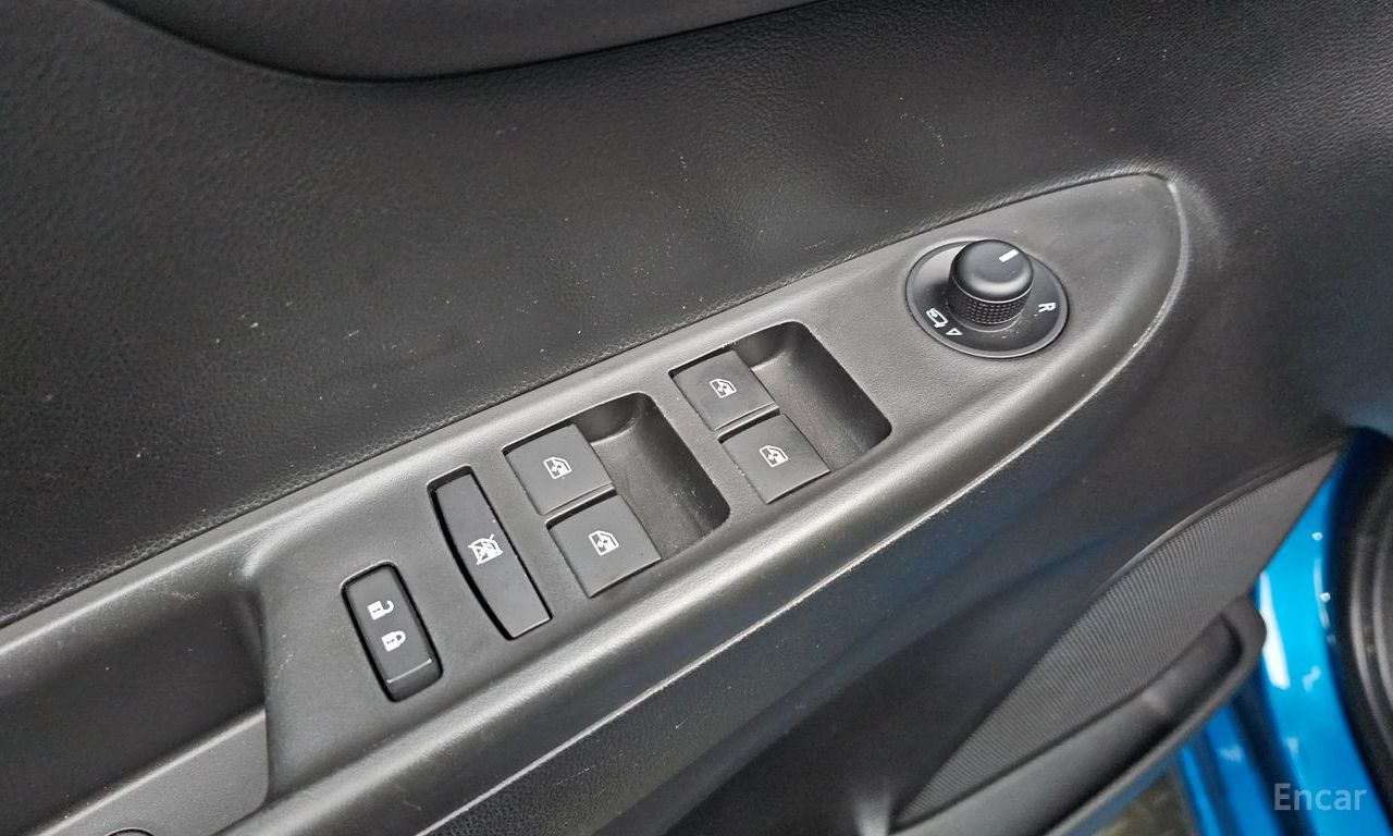 Chevrolet Spark LT — Фотографии автомобиля 13