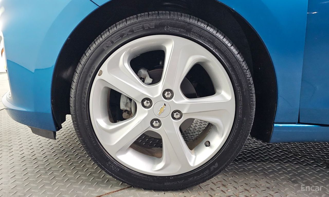 Chevrolet Spark LT — Фотографии автомобиля 4