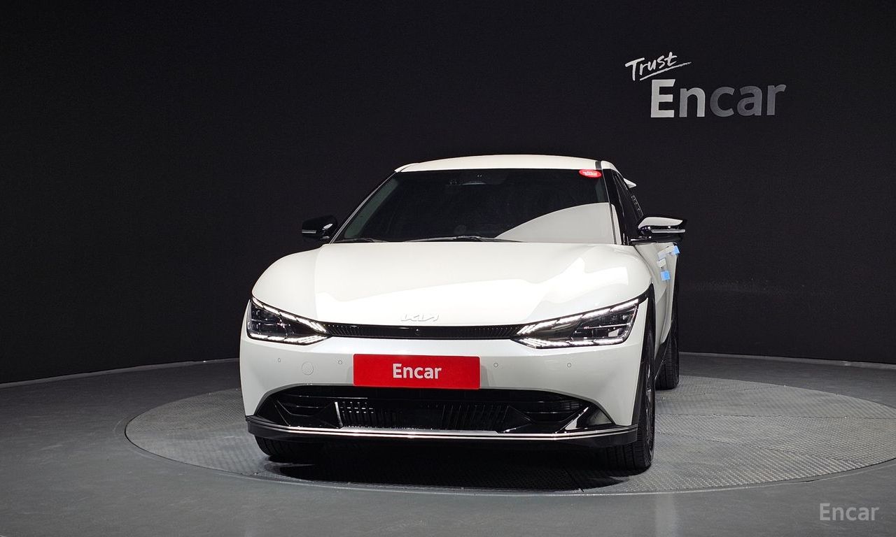 Kia EV6 Long Range — Фотографии автомобиля 3