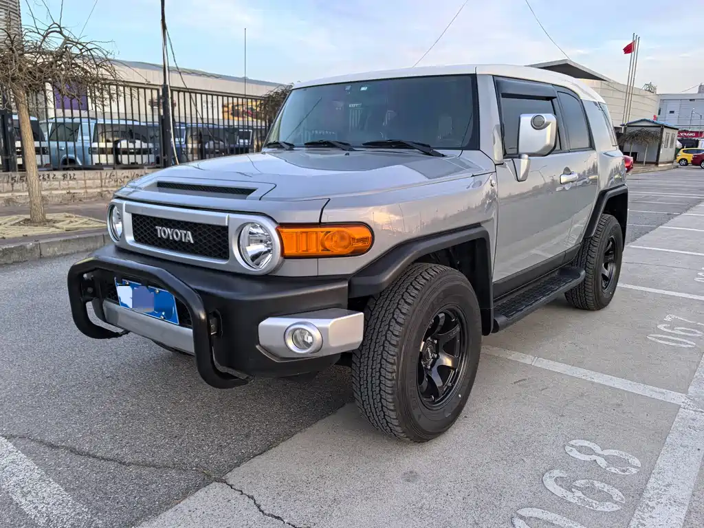 Toyota FJ Cruiser FJ 2019 4.0L AT