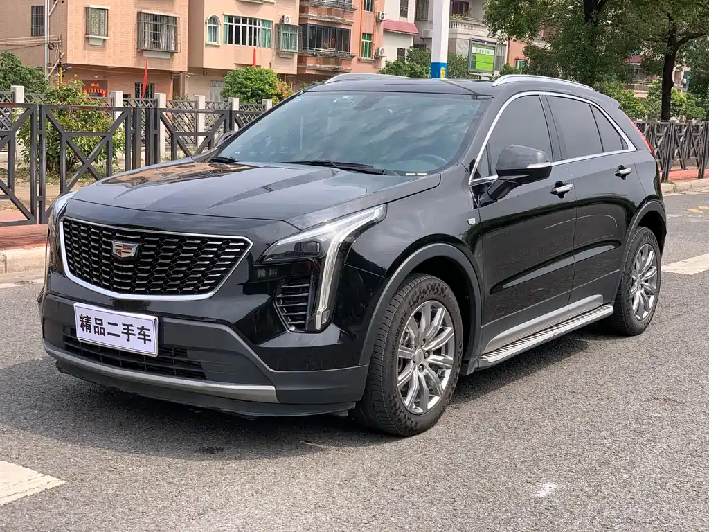 Cadillac XT4 2021 28T Lead — Фотографии автомобиля 1