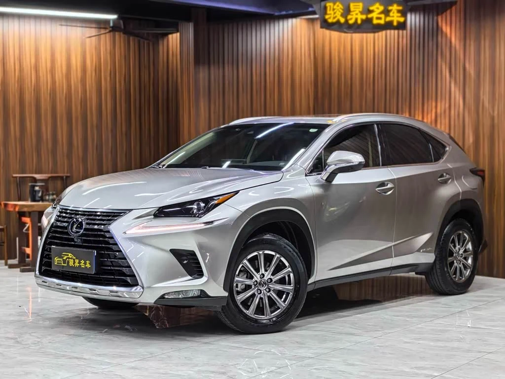 Lexus NX 2018 300h V