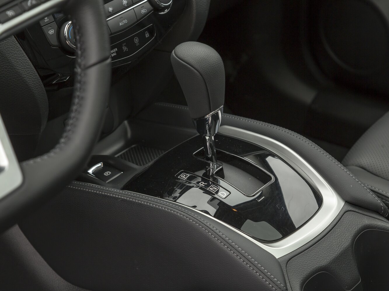 Nissan Qashqai 2017 2.0L CVT Elite V — Фотографии комплектации 27